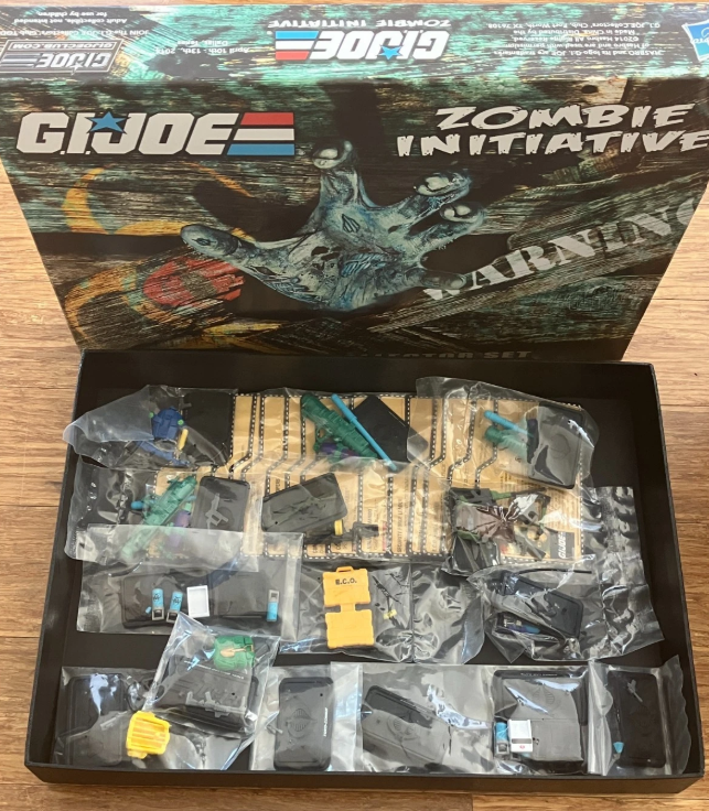 GI Joe Zombie Initiative Boxed Collector Set 15 Figures with Paperwork Convention Exclusive