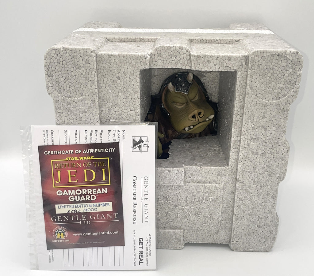 Gentle Giant Star Wars Gamorrean Guard Collectible Bust w Mini C-3PO