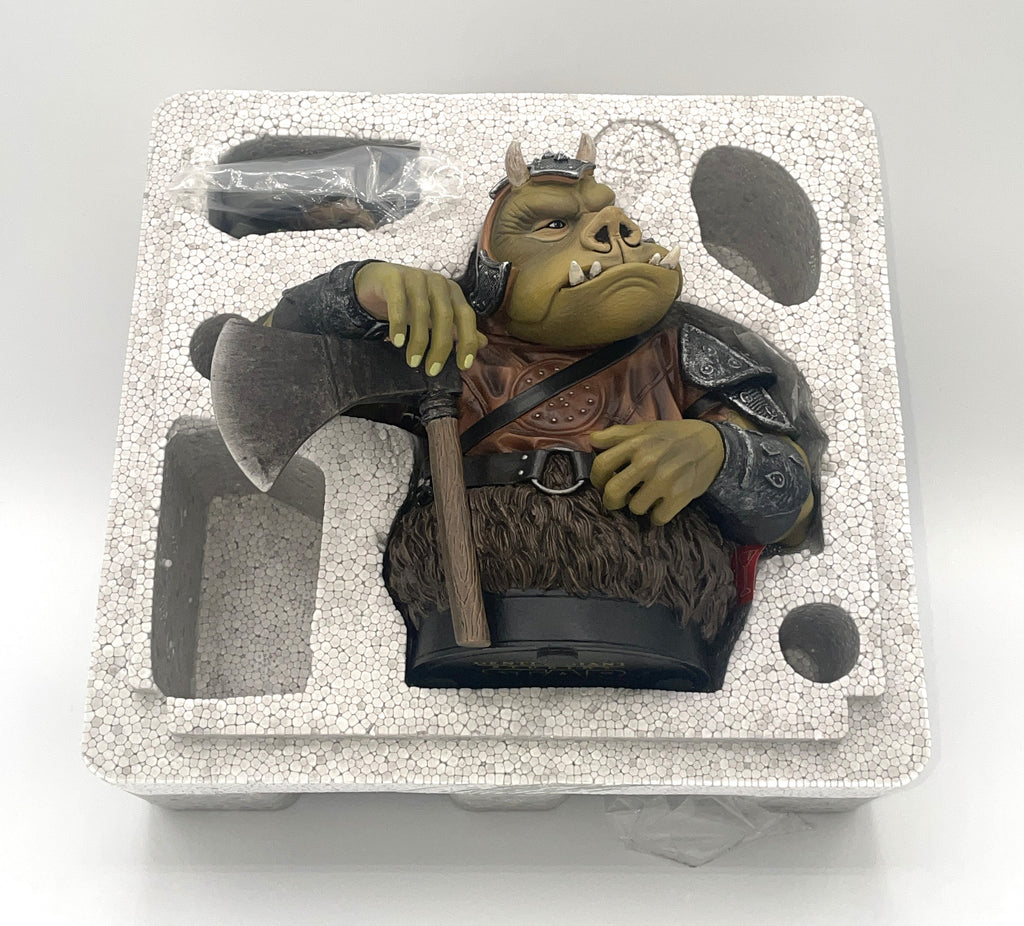 Gentle Giant Star Wars Gamorrean Guard Collectible Bust w Mini C-3PO