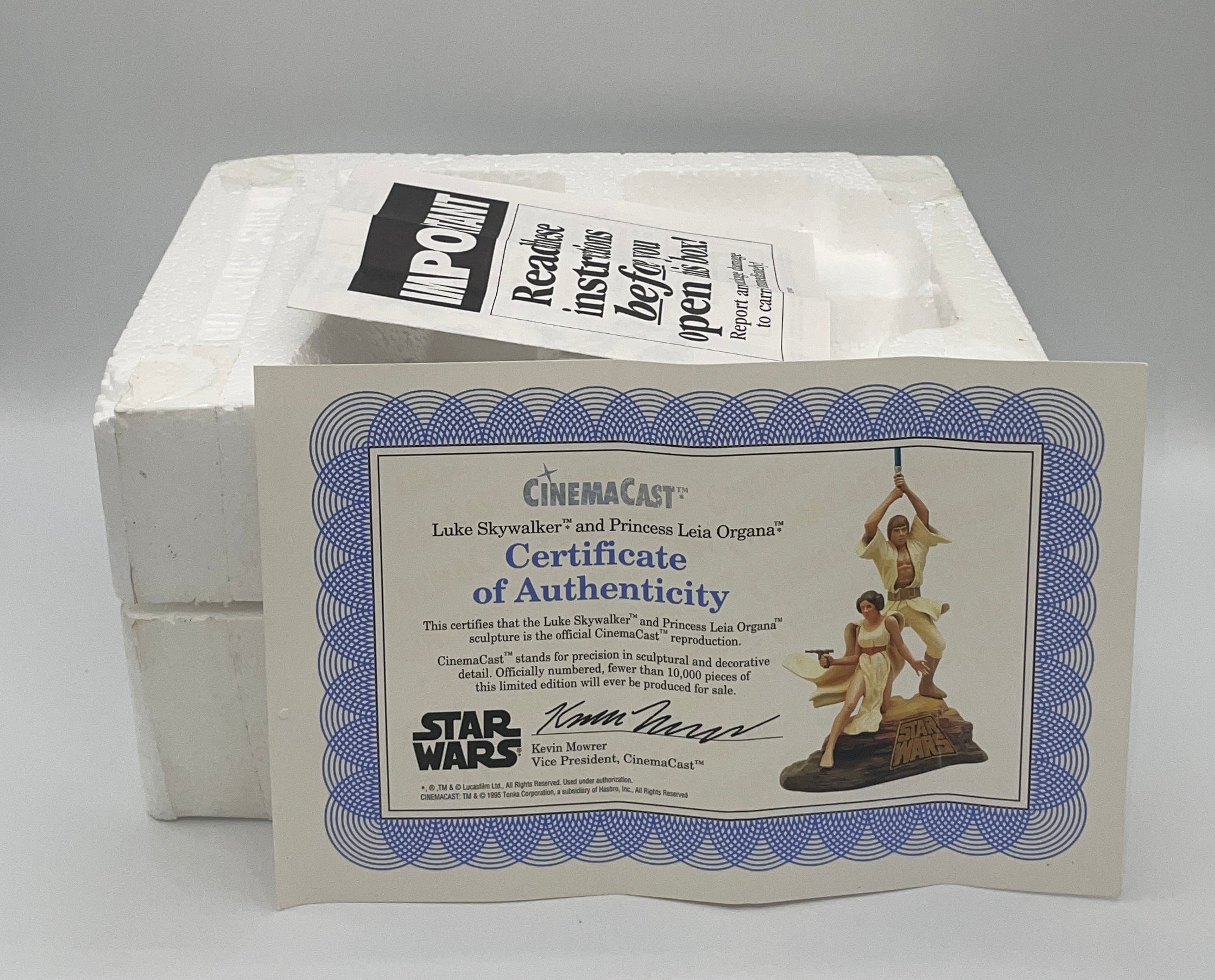 CinemaCast Star Wars 1995 Luke & Leia A New Hope Figurines With Box & COA O