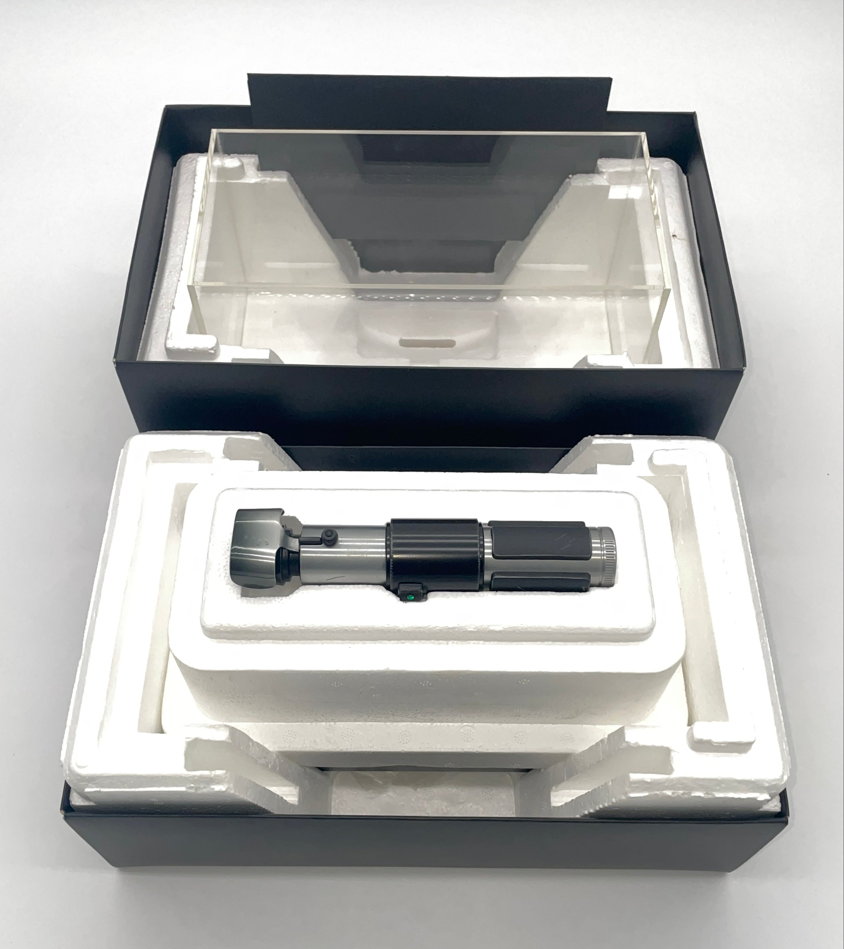 Master Replicas Star Wars Yoda Lightsaber RotS 1:1 Prop Replica Limited Edition w COA SW-133