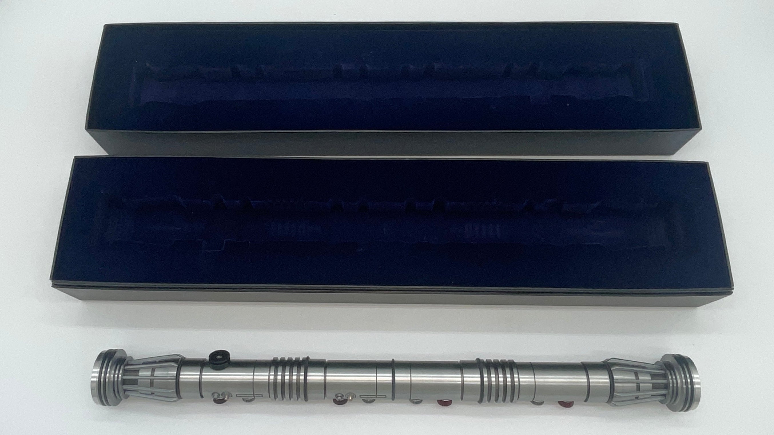 Master Replicas Star Wars Darth Maul Lightsaber 1:1 Prop Replica Limited Edition w COA SW-108